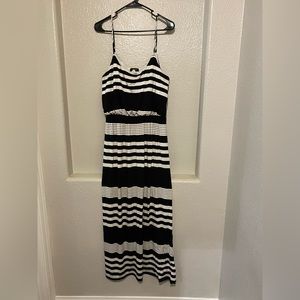Women’s Long black and white dress